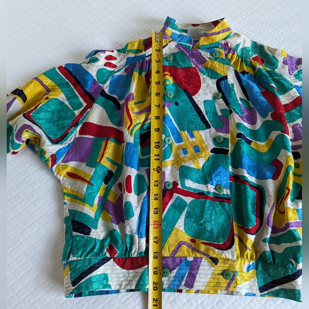 Argenti Vintage Bold Colorful Print Cropped Double Breasted Silk Blouse, size 6 - Picture 10 of 13